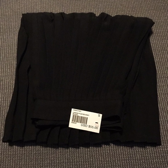NWT American Apparel Black Chiffon Pleated Skirt S - Picture 6 of 8